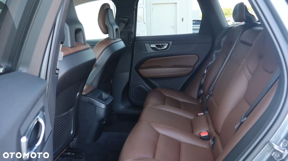 Volvo XC 60 T5 GPF AWD Inscription - 19
