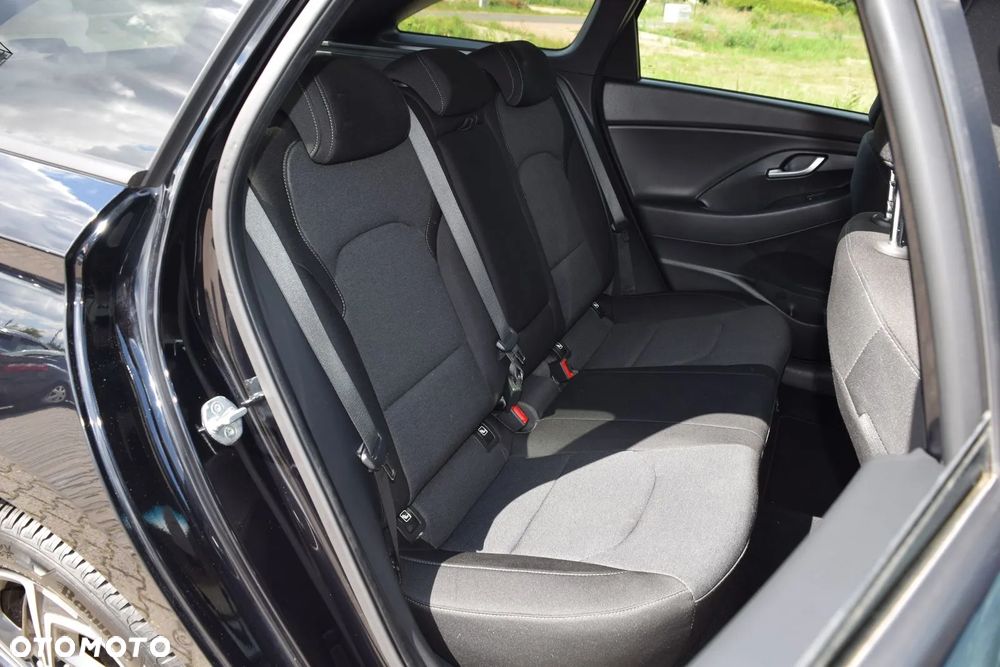 Hyundai i30 1.5 T-GDI 48V Executive DCT - 25