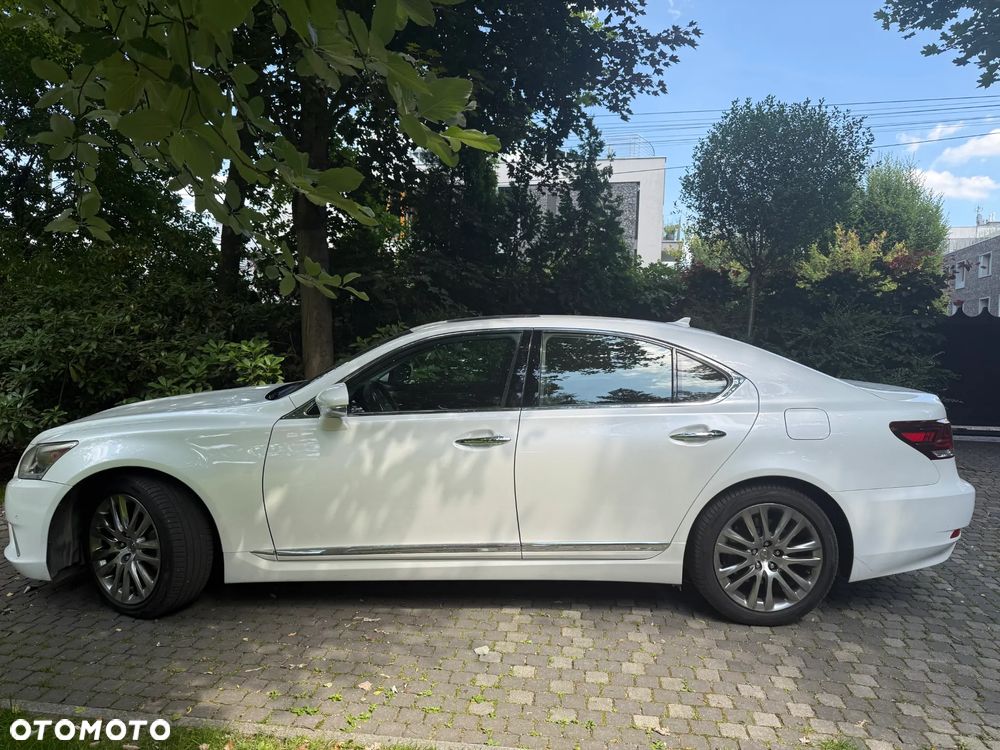 Lexus LS - 2