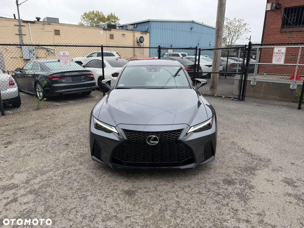 Lexus IS - 3