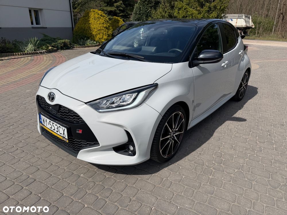 Toyota Yaris 1.5 VVT-i GR SPORT - 1