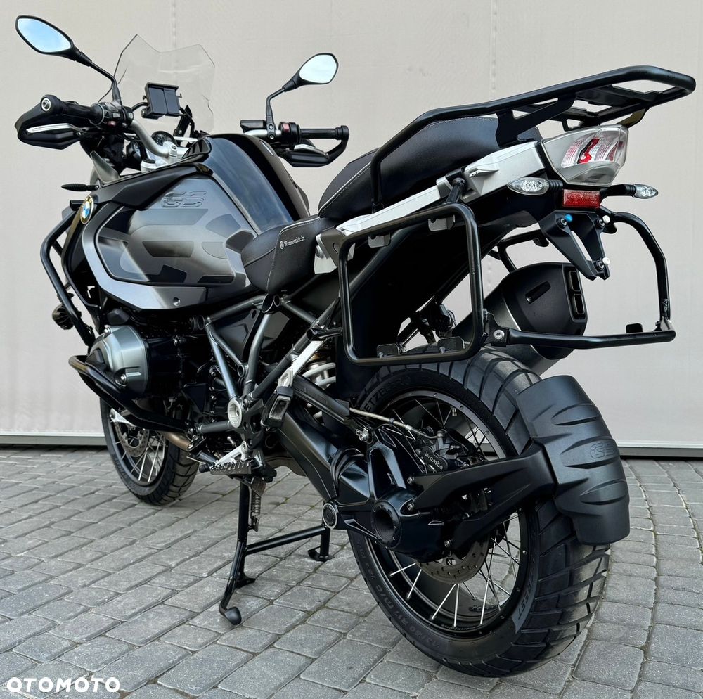 BMW R - 16