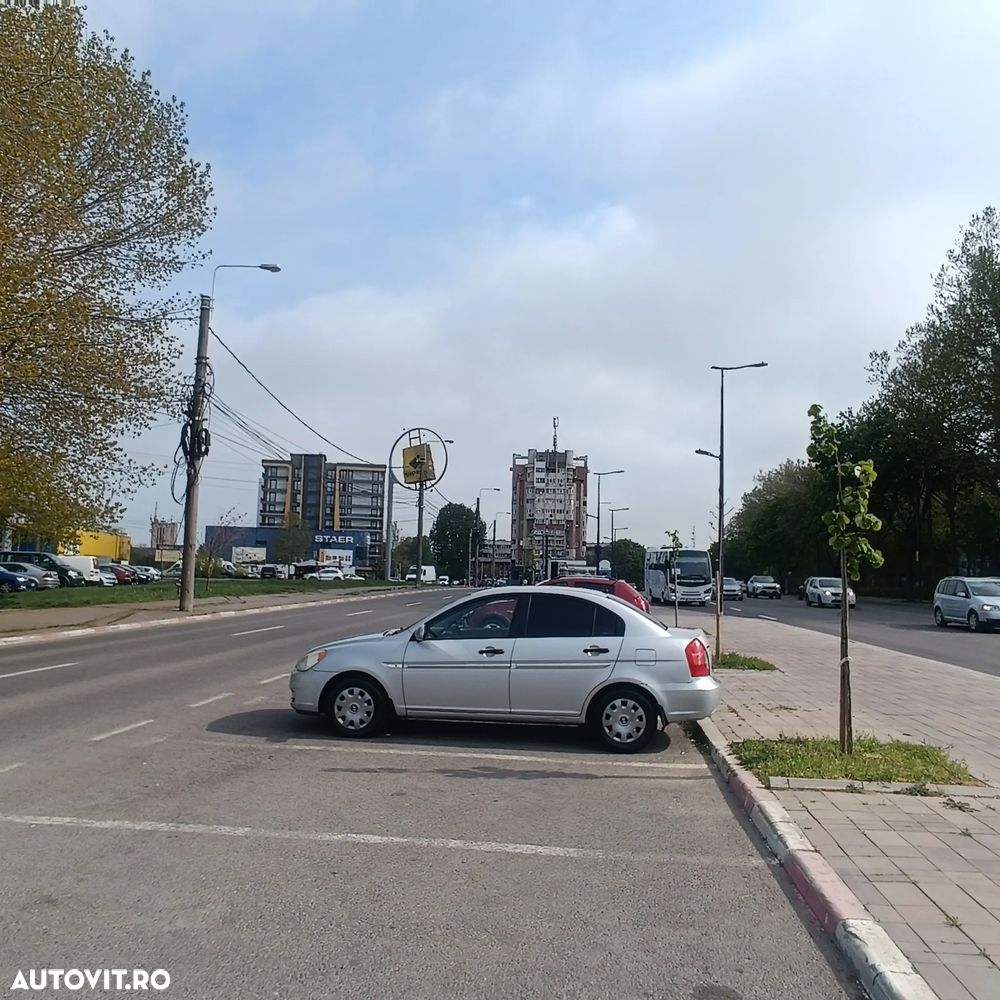 Hyundai Accent MC 1.5 CRDI GL FULL - 4