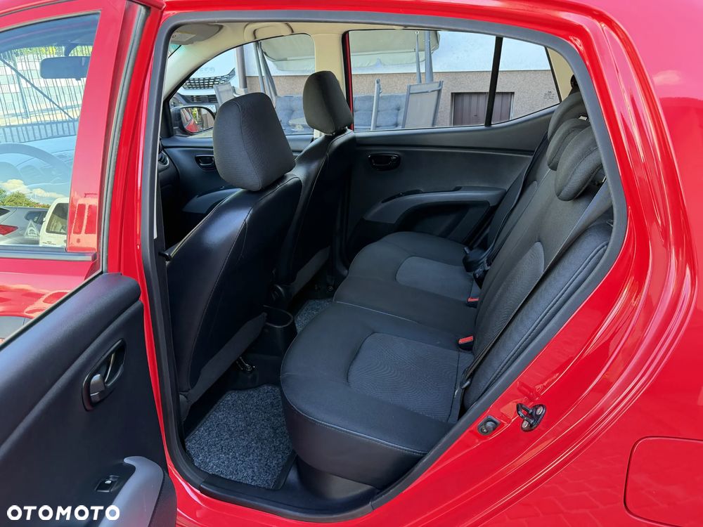 Hyundai i10 1.1 Edition 20 - 23