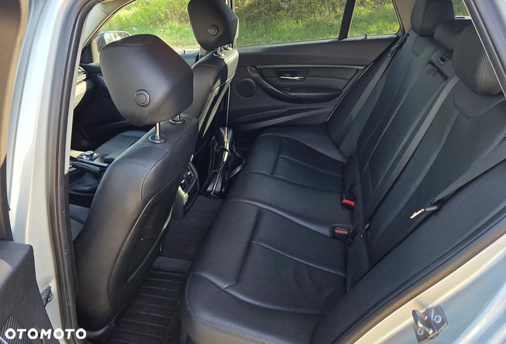 BMW Seria 3 320d DPF Edition Fleet Sport - 19