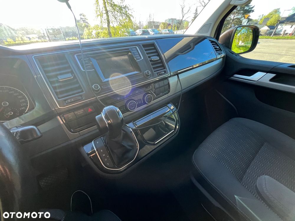 Volkswagen Multivan - 2