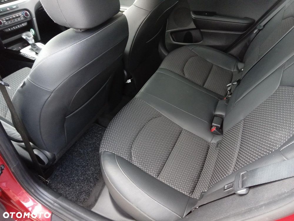 Kia Ceed 1.5 T-GDI DCT7 OPF (48V Mild Hybrid) Spirit - 24