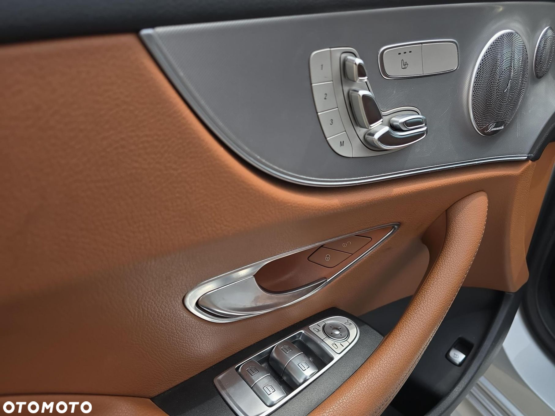 Mercedes-Benz Klasa E 220 d Coupe 4-Matic 9G-TRONIC - 22