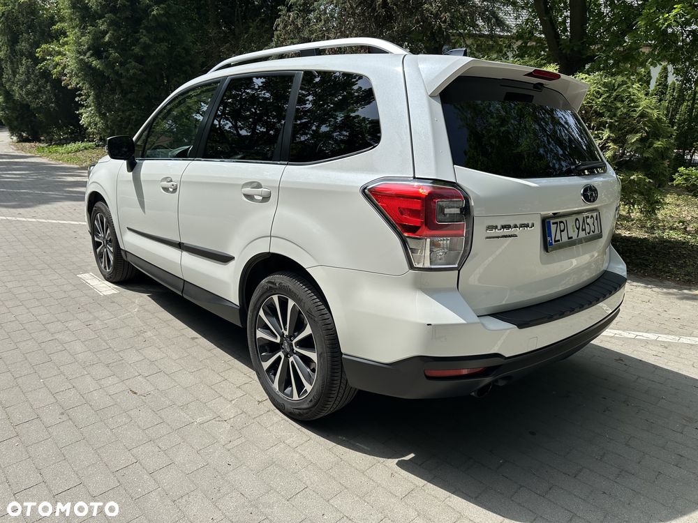 Subaru Forester 2.0 XT Platinum Lineartronic - 4