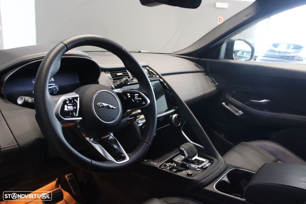 Jaguar E-Pace 1.5 P300e R-Dynamic HSE AWD Aut. - 8