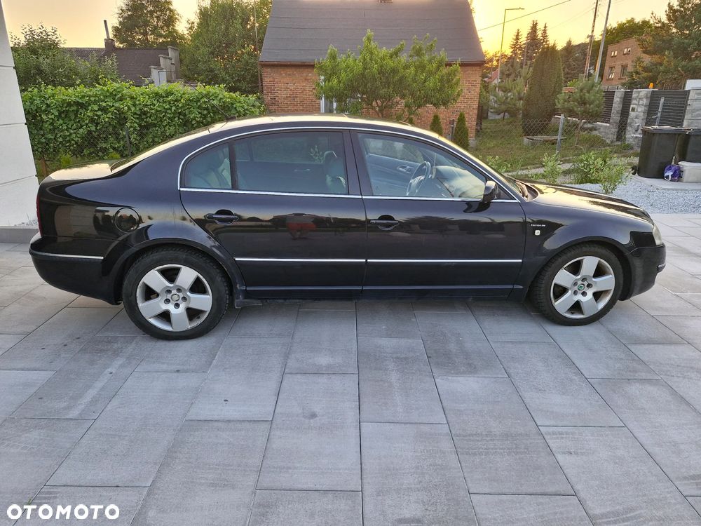 Skoda Superb 2.8 V6 Prestige Plus - 9