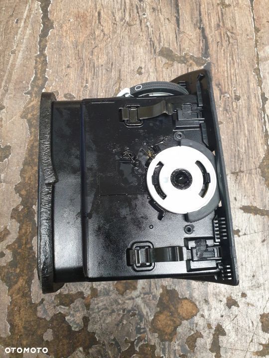 Kratka nawiewu prawa Opel Astra H 13228918 - 7