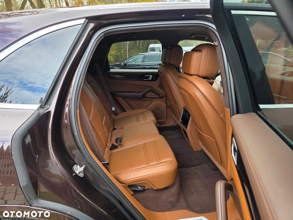 Porsche Cayenne E-Hybrid Platinum Edition - 17