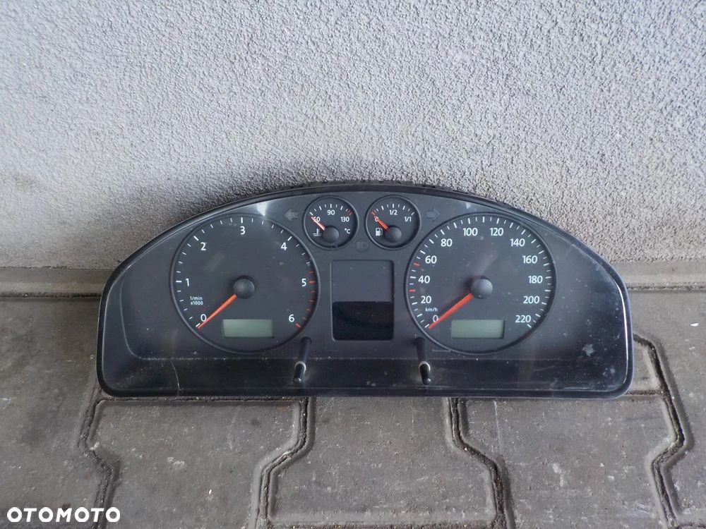 VW T5 LICZNIK ZEGARY 1/2 FIS 7H0920860E - 1