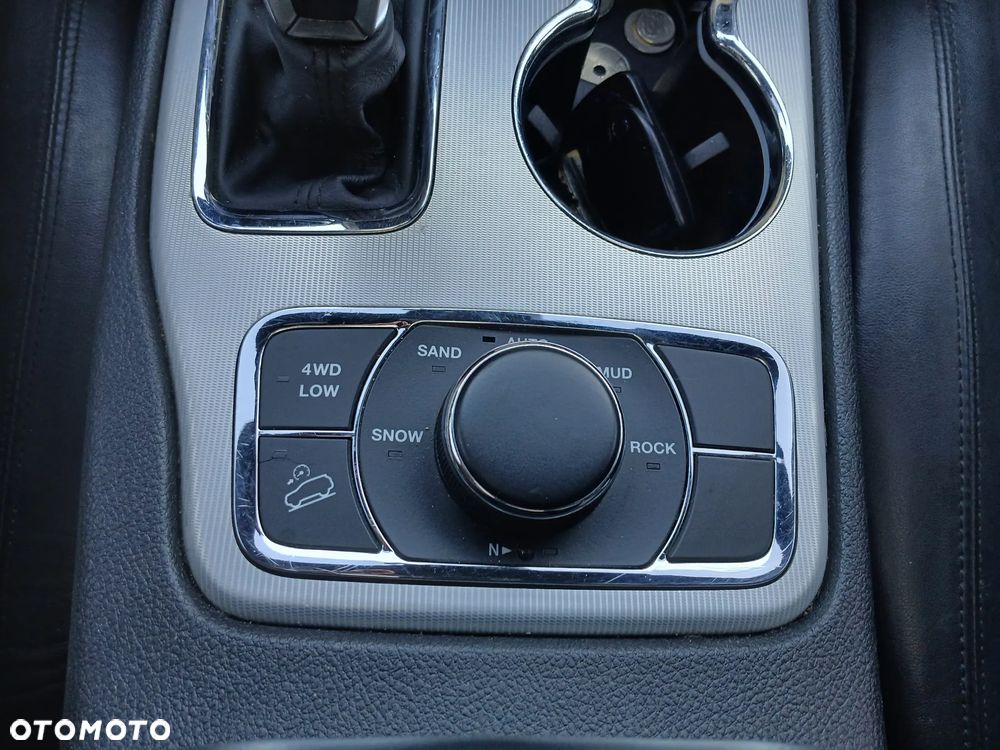 Jeep Grand Cherokee 5.7 V8 HEMI 4WD Automatik Overland - 25