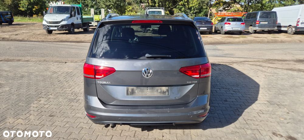 Volkswagen Touran 2.0 TDI BMT Comfortline DSG - 12