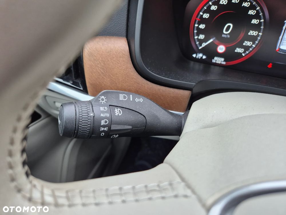 Volvo V90 D4 AWD Geartronic Inscription - 21