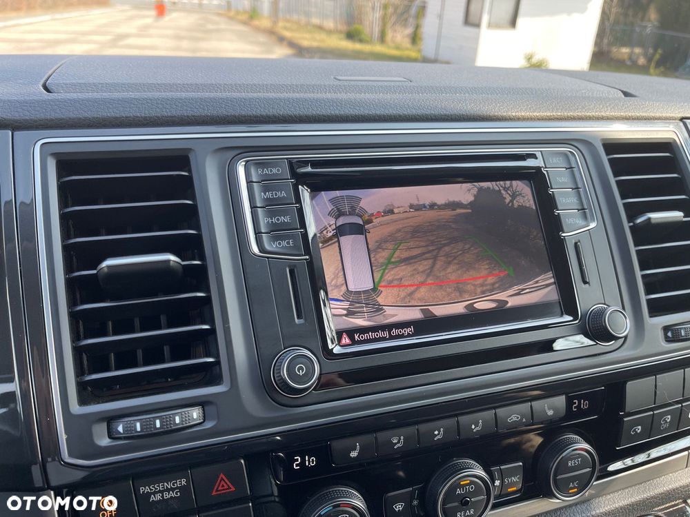 Volkswagen Multivan - 9