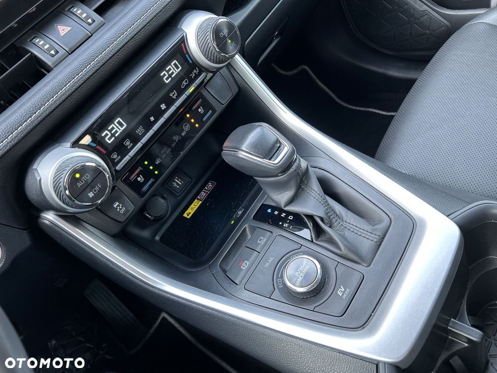 Toyota RAV4 - 18