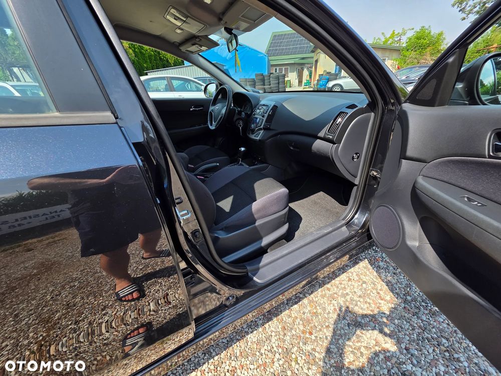 Hyundai i30 i30cw 1.6 CRDi Automatik Comfort - 5