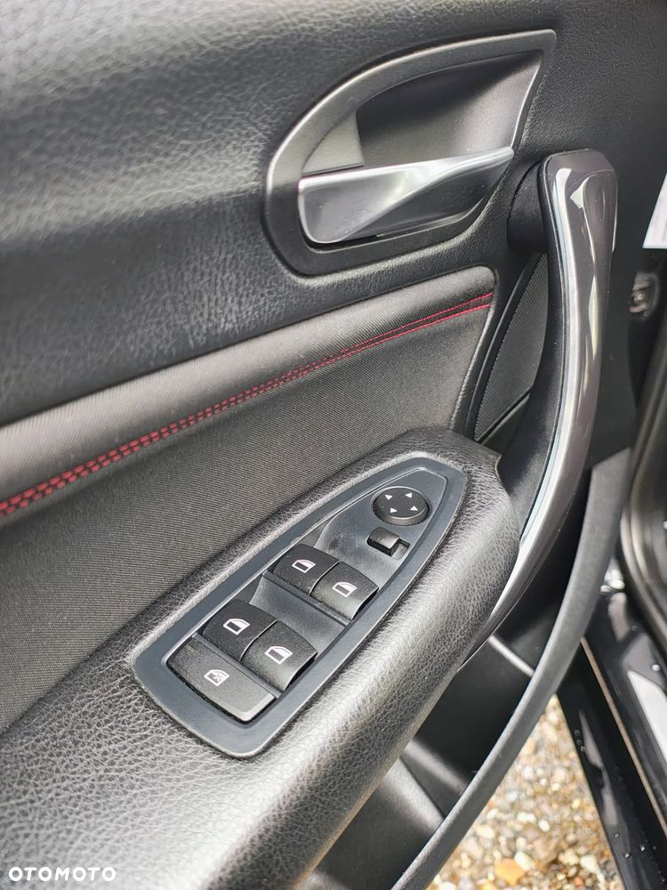 BMW Seria 1 120d Sport Line - 27