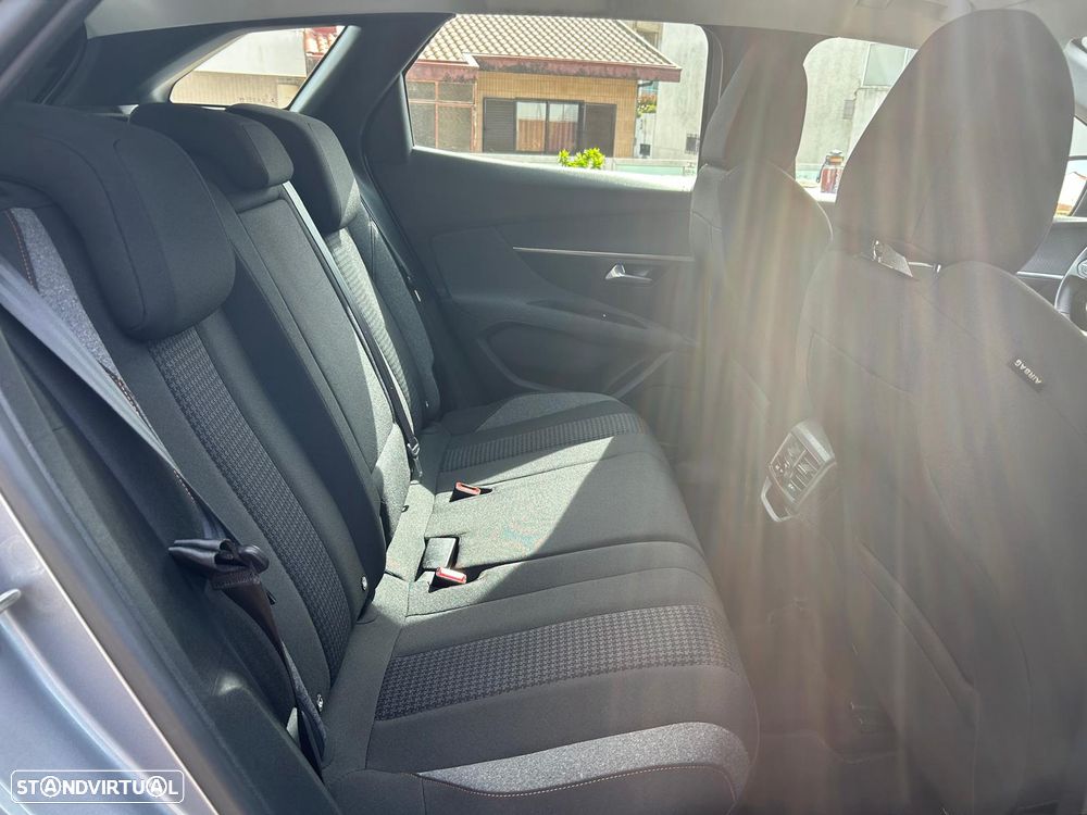 Peugeot 3008 1.2 PureTech Style - 22