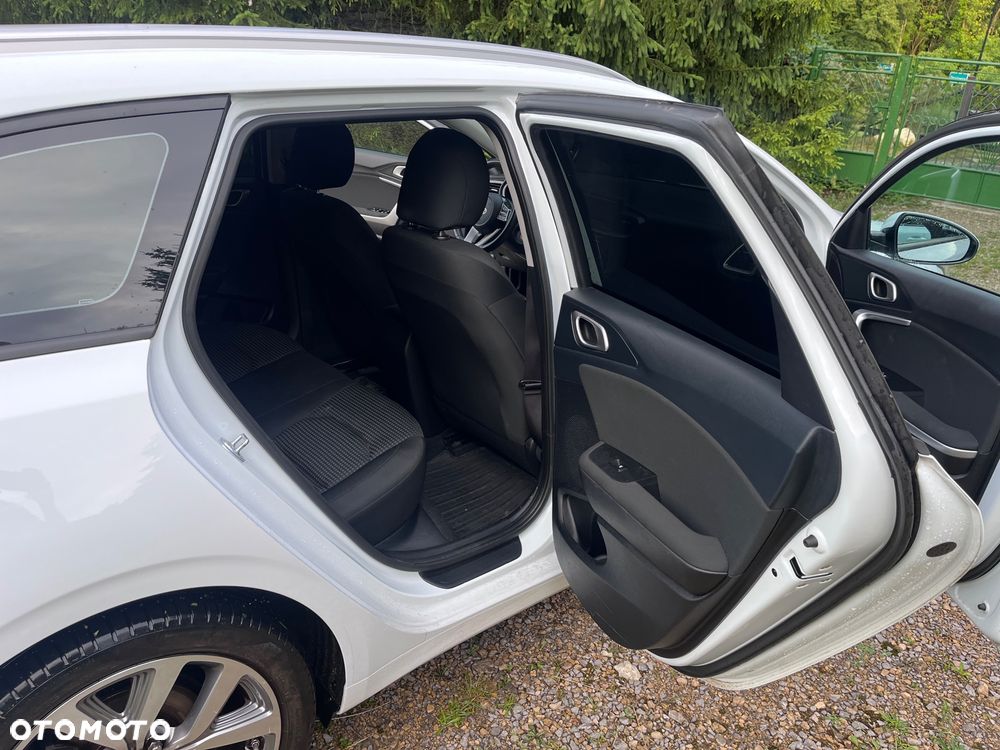 Kia Ceed 1.4 M - 33