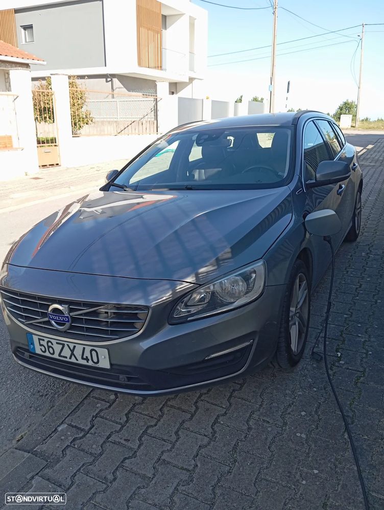 Volvo V60 D6 Plug-In-Hybrid AWD Geartronic Momentum - 11