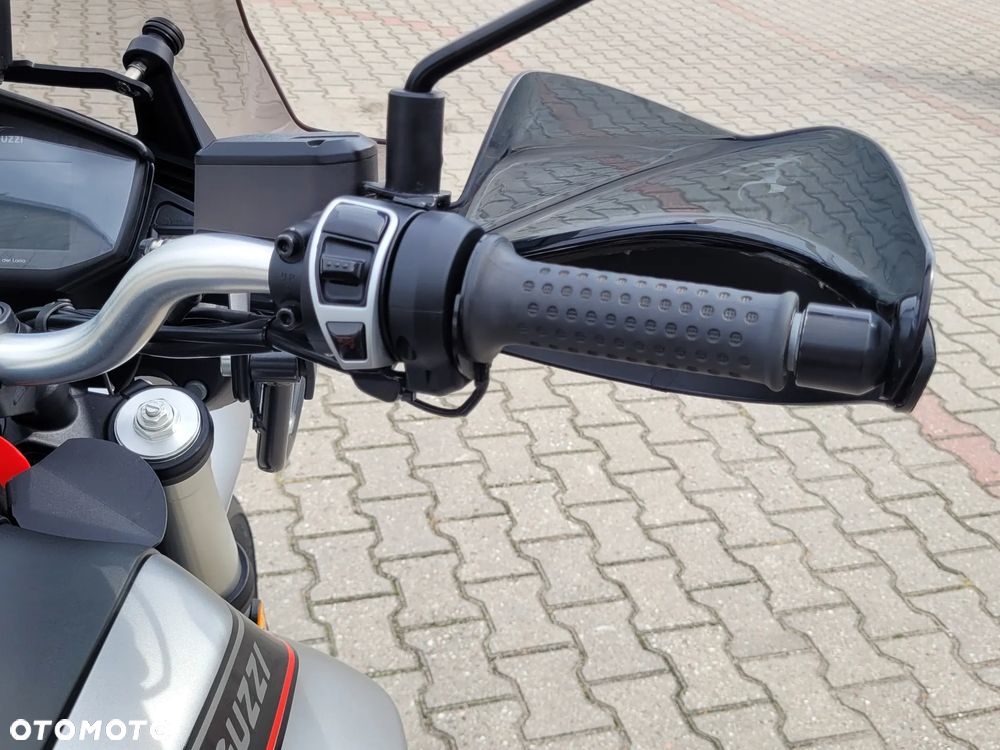 Moto Guzzi V85 - 21
