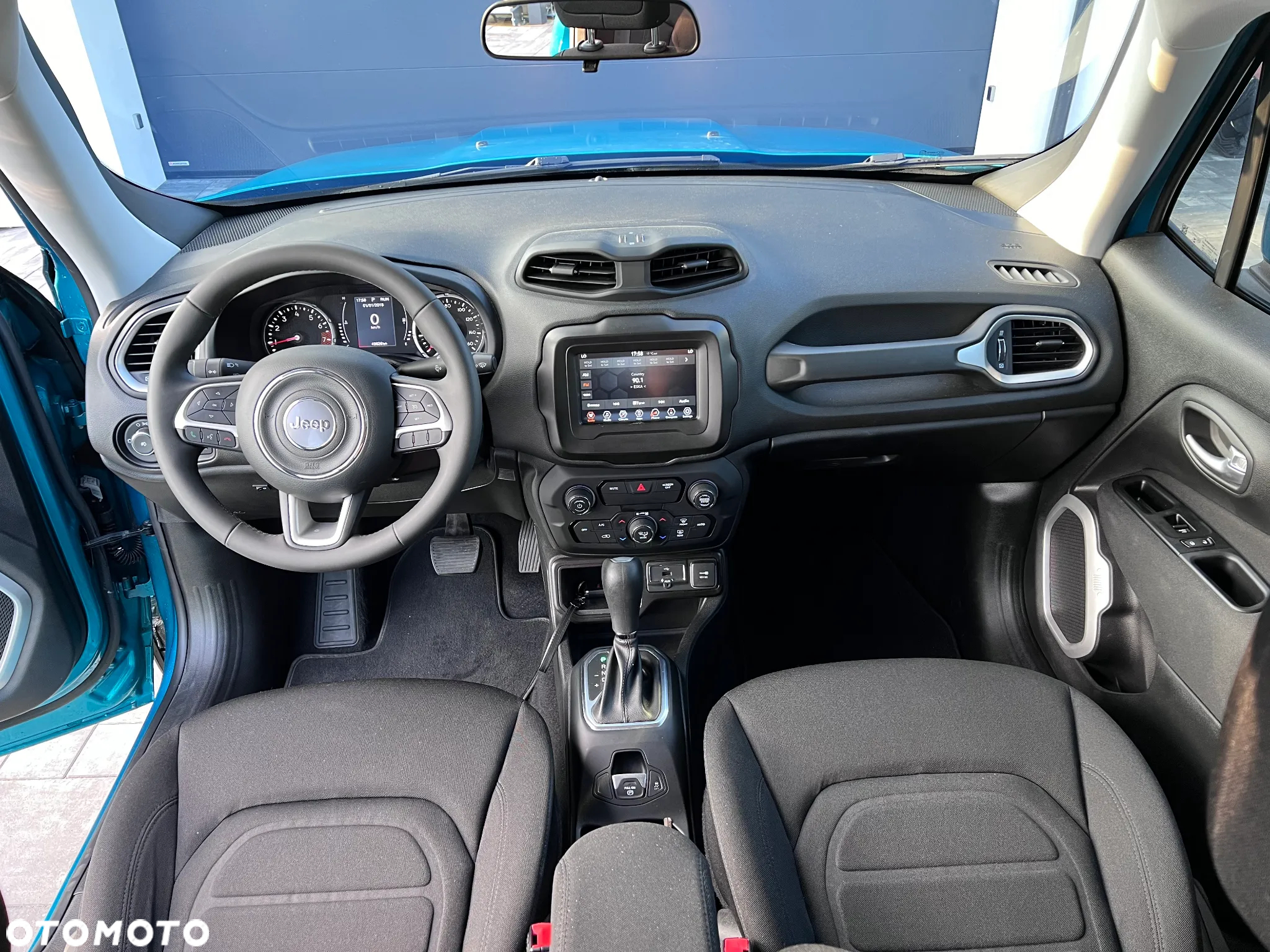 Jeep Renegade - 32