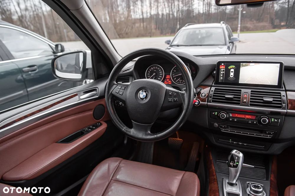 BMW X5 xDrive35i Edition Exclusive - 26
