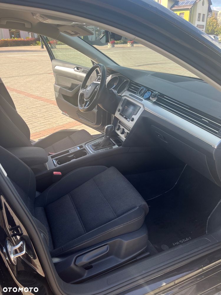 Volkswagen Passat 2.0 TDI SCR DSG Comfortline - 17