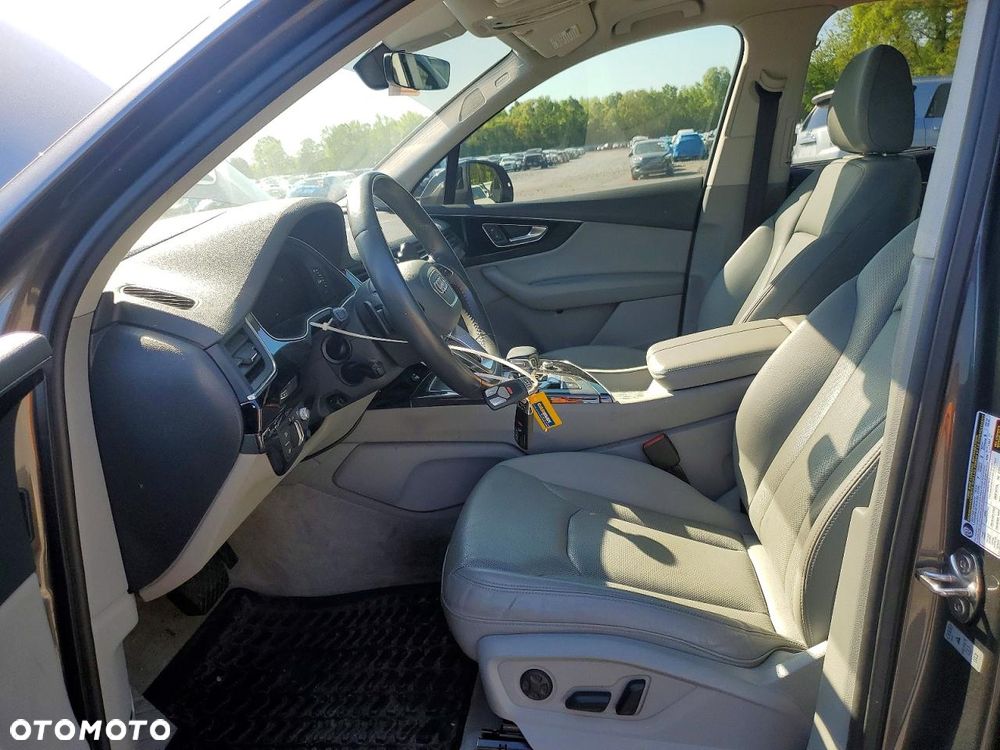 Audi Q7 - 8