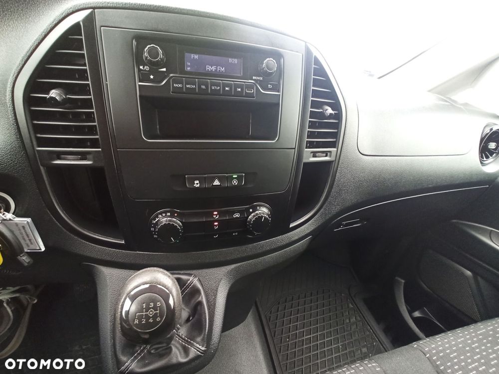 Mercedes-Benz VITO - 12