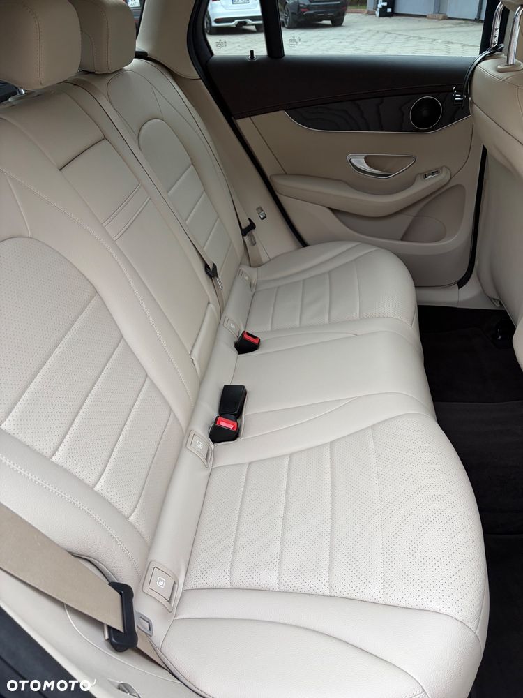 Mercedes-Benz GLC - 24