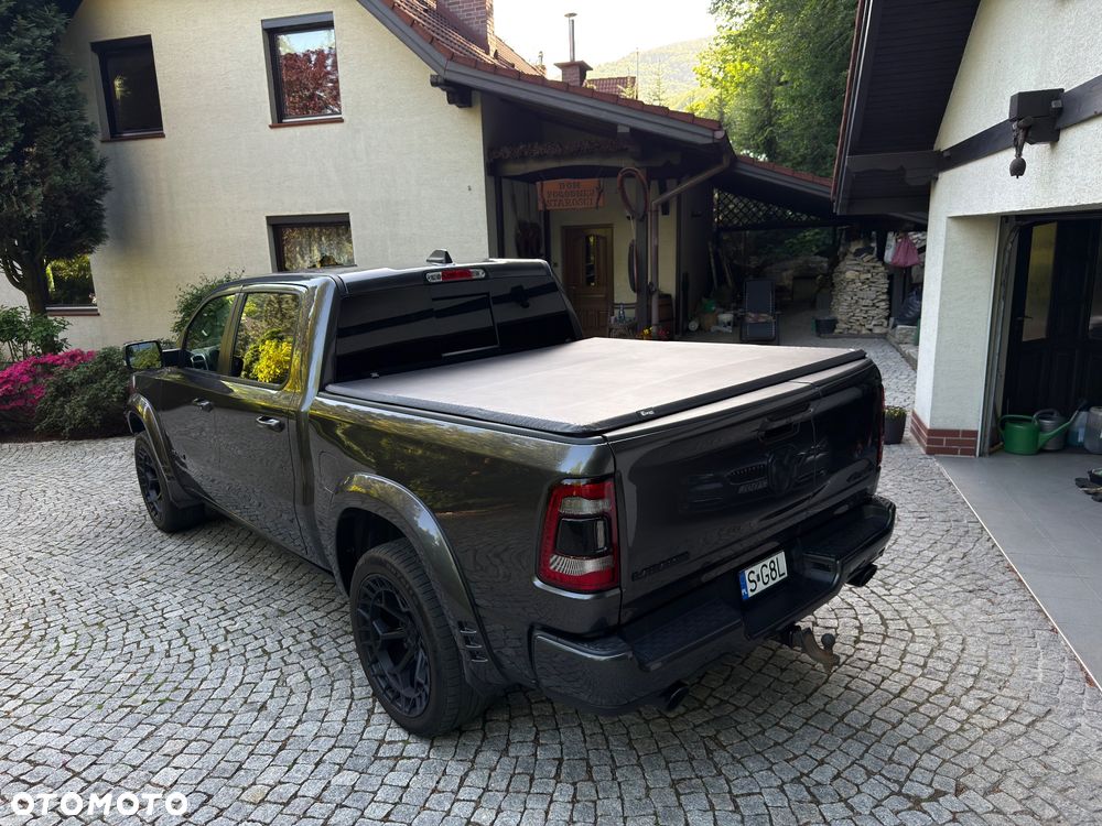 RAM 1500 Crew Cab Shortbed Laramie - 8