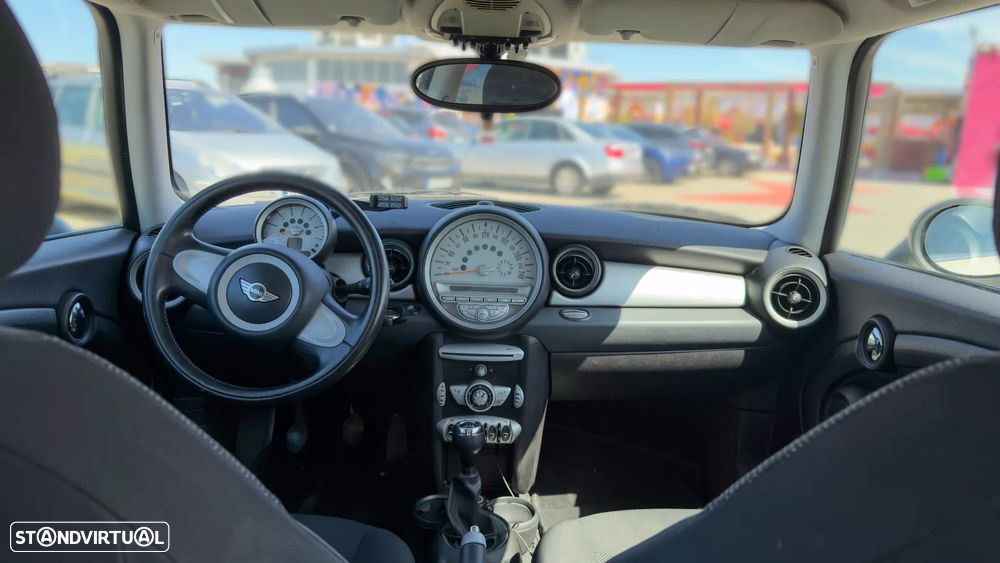 MINI 3 Portas Cooper D - 11