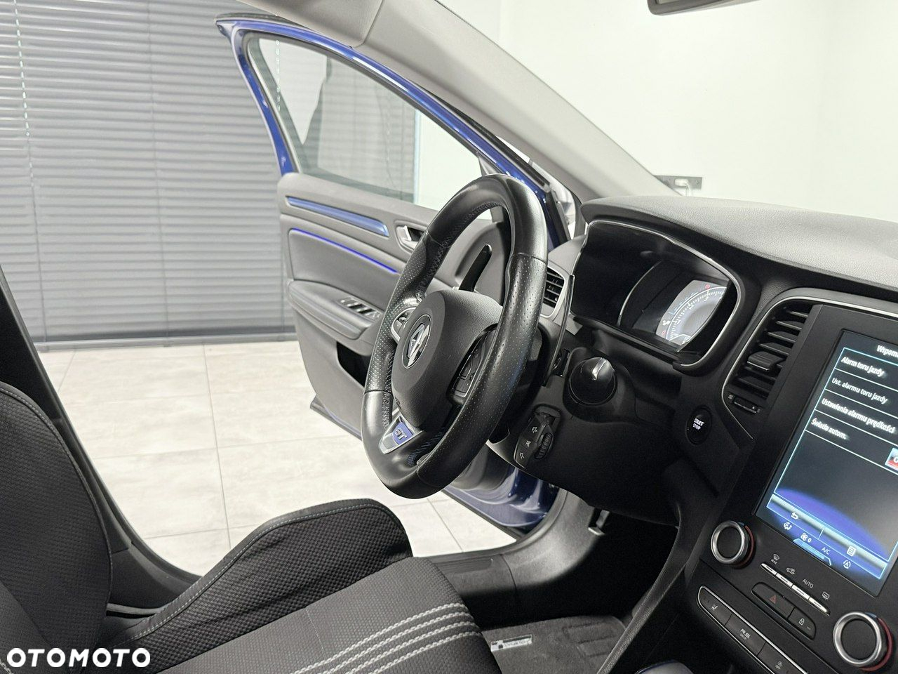 Renault Megane ENERGY TCe 205 EDC GT - 25