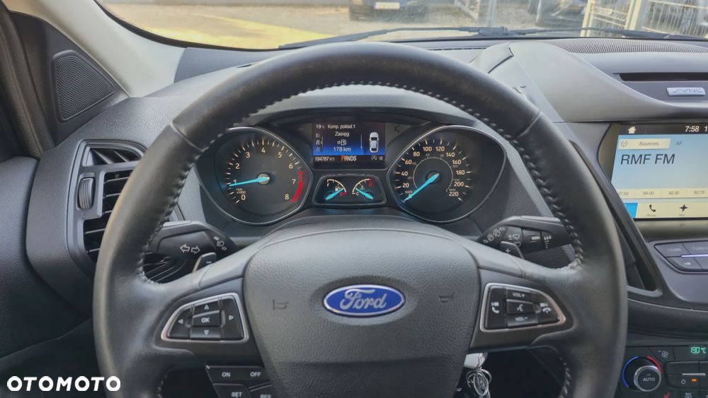Ford Escape 2.0 EcoBoost AWD Titanium - 19