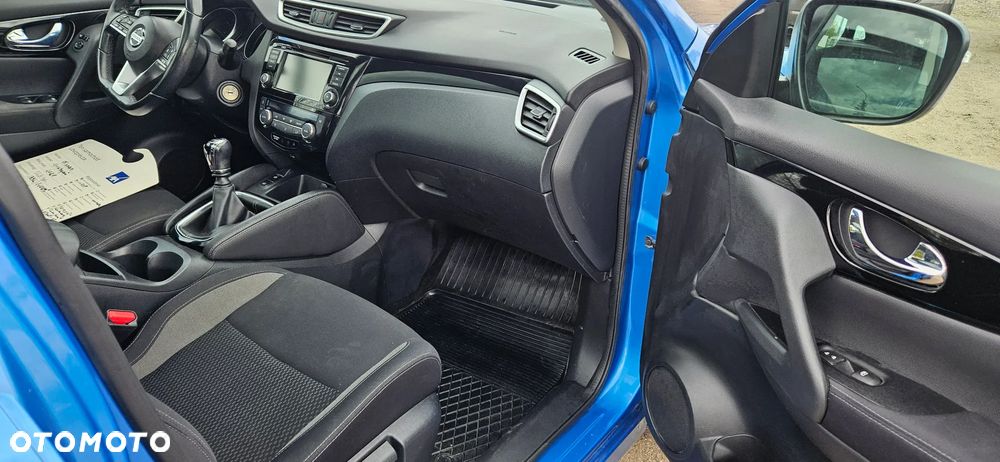 Nissan Qashqai 1.3 DIG-T SHIRO - 9
