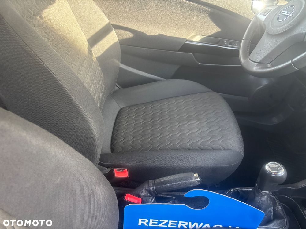 Opel Corsa 1.2 16V Cosmo - 21