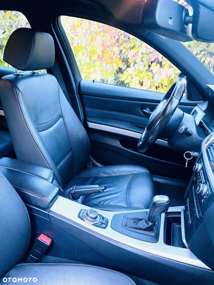 BMW Seria 3 320d xDrive DPF - 3