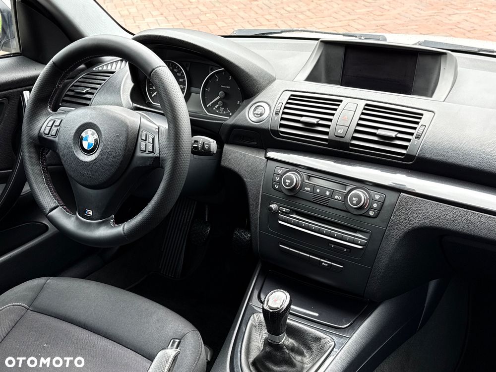 BMW Seria 1 - 32