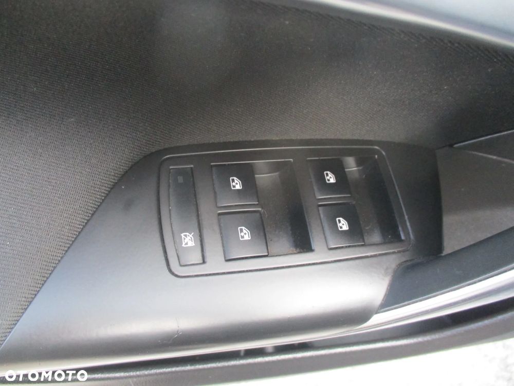 Opel Insignia 2.0 CDTI Cosmo - 10