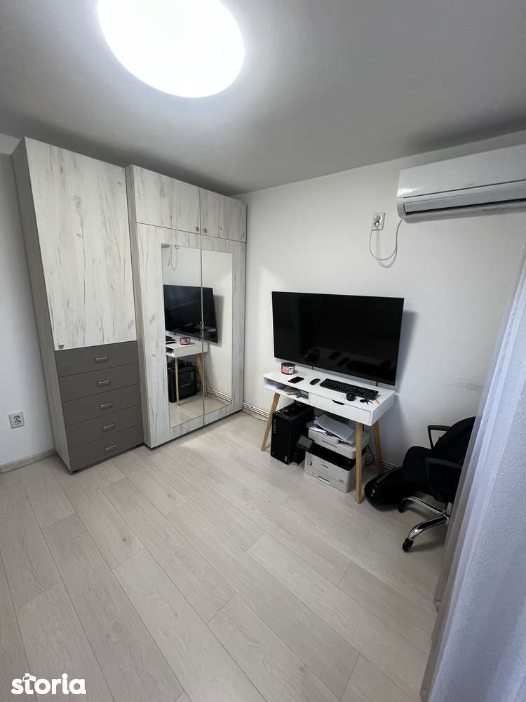 3 decomandate Valea Roșie Școala Nicolae Romanescu centrală 4/4 - Imagine principală: 3/10