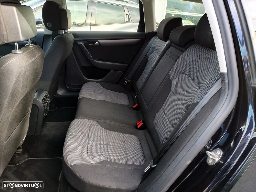 VW Passat Variant 1.6 TDI BlueMotion - 10