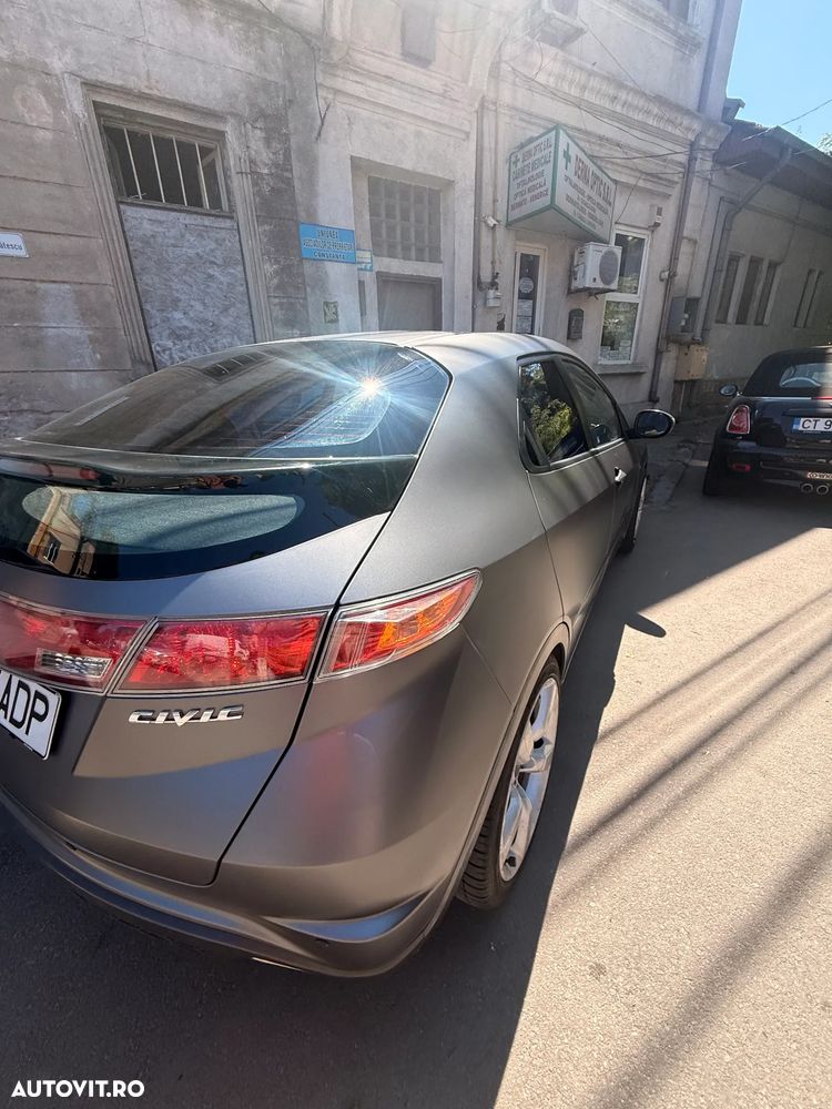 Honda Civic 1.8i-VTEC i-SHIFT Type S - 11