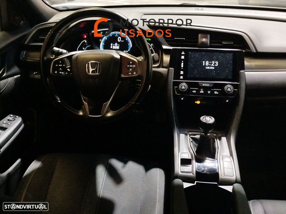 Honda Civic 1.0 i-VTEC Executive Premium - 8