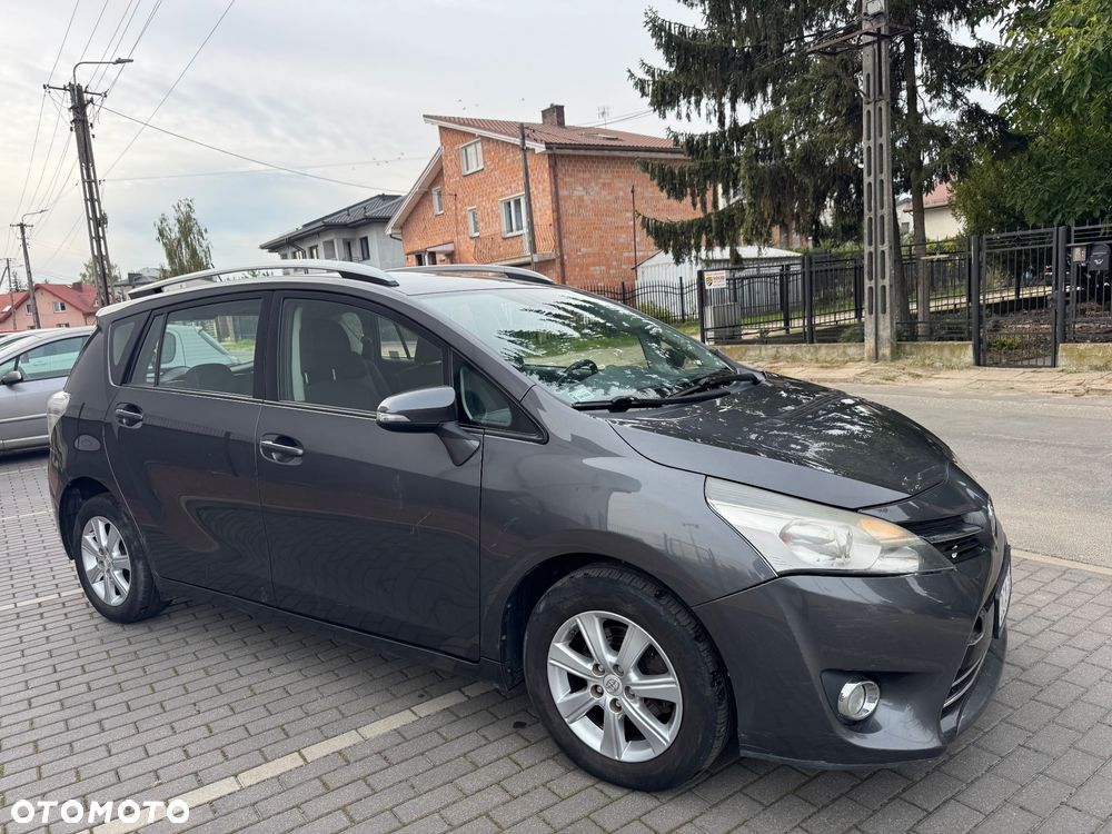 Toyota Verso - 3