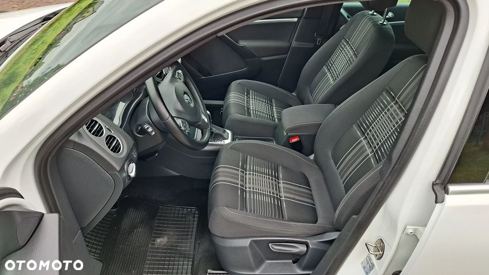 Volkswagen Tiguan 2.0 TDI SCR 4MOTION BlueMotion Technology DSG Lounge Sport & Style - 23